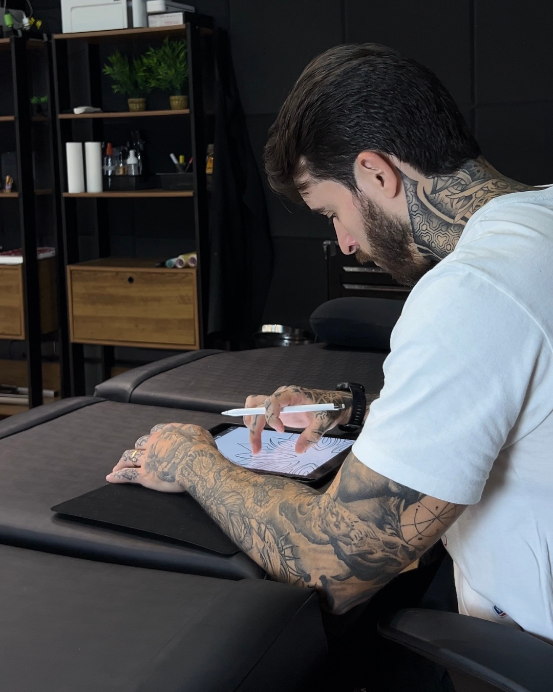 tatuagem maori, tatuagem geometria, tatuagem no braço, tatuagem para o braço, tatuagem masculina, sampaio tattoo, realismo, tatuagem de rosto, tattoo uberlandia - 1